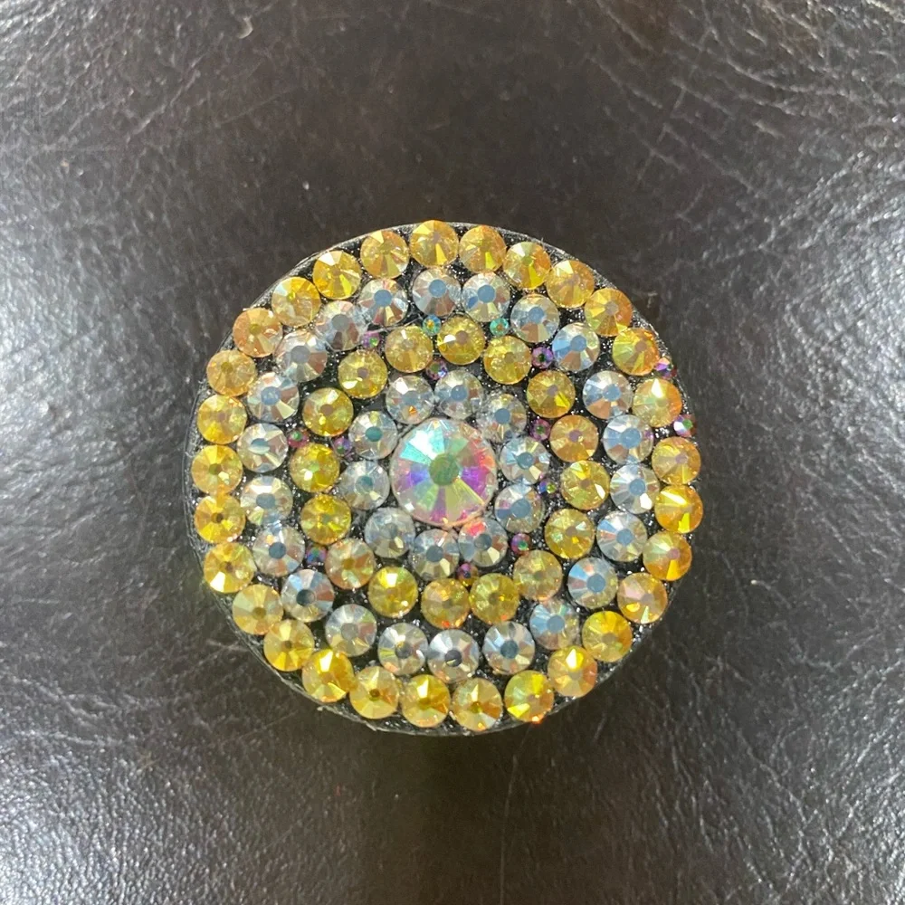 Rhinestone Pop Grip